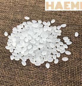 Polyolefin type hot melt adhesive pellets for air filter